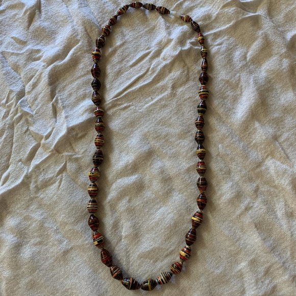 Multicoloured rolled paper bead necklace - Picture 2 of 5